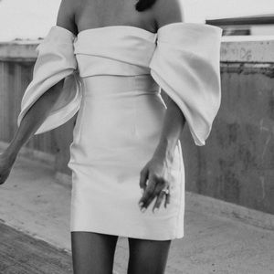 Solace London Elina Mini Dress in Cream. Size 4. BRAND NEW ONLY WORN ONCE!!!